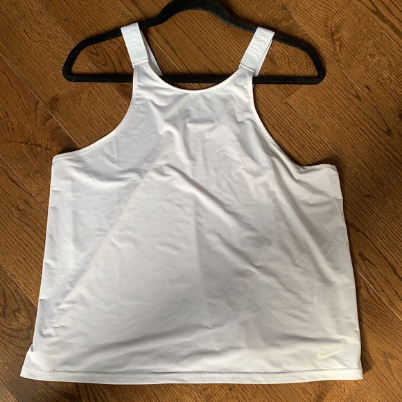 Nike Tank - Picture 6 of 7